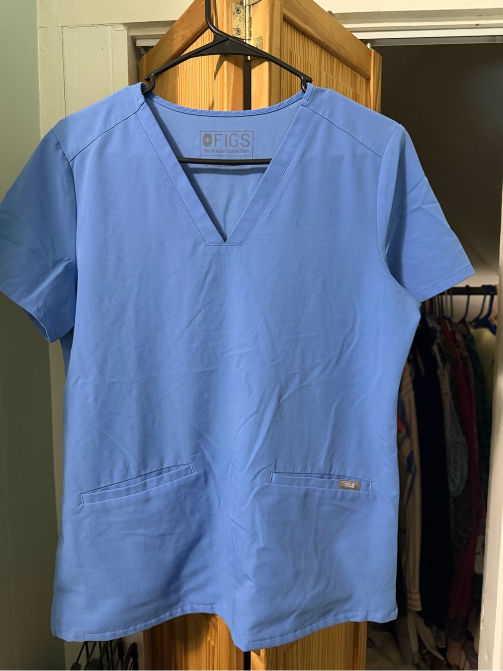 Figs Women’s V-Neck Scrub Top And Bottoms in Light Blue